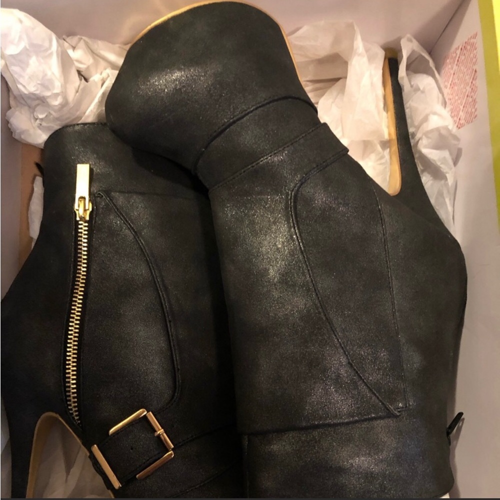 High Heeled Boots